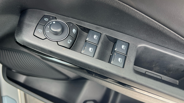 Ford Puma 1.0 EcoBoost Hybrid mHEV ST-Line X 5dr Petrol Hatchback